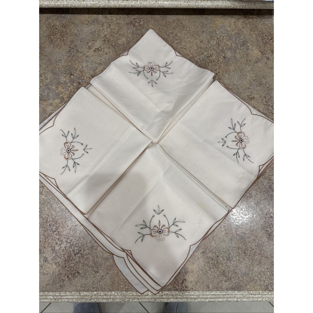 Vintage Cream Linen Napkins W. Flower Embroidering 8 Piece